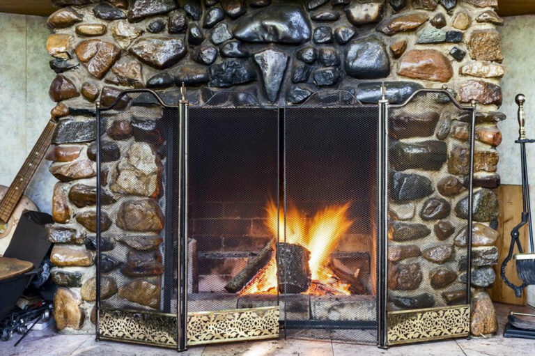 5 safety tips for a fireplace at home