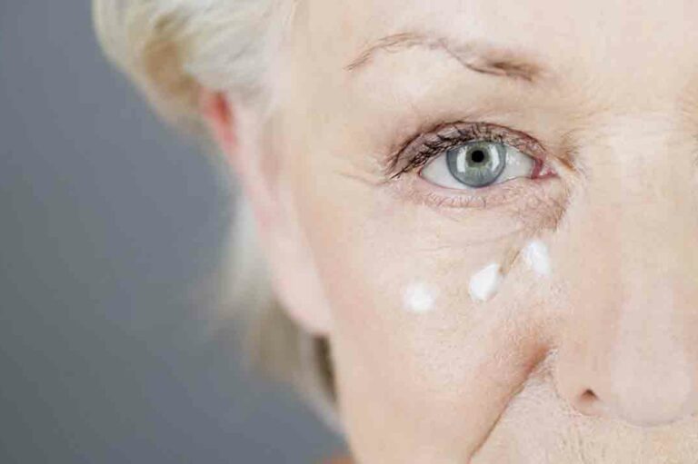 6 Ways to Get Rid of Bags Under Your Eyes