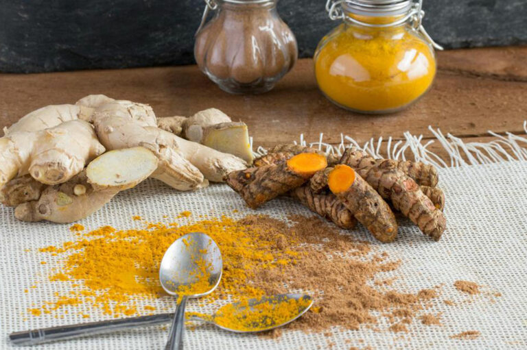 8 Amazing Health Benefits of Turmeric Curcumin