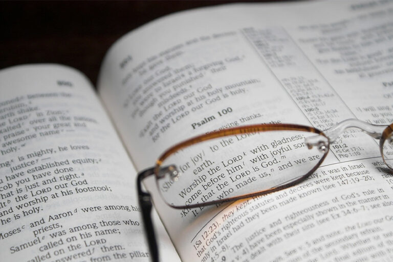 8 Bible Verses to Inspire the Mind and the Soul